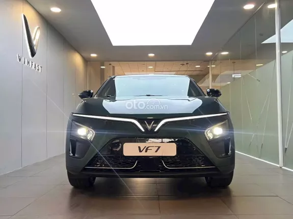 VinFast VF7 Plus 2025 - Miễn phí 100% Lệ Phí Trước Bạ