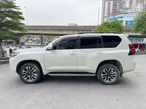 Toyota Land Cruiser Prado VX 2022 - BH chính hãng