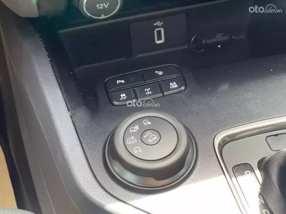 Ford Everest 3.2L 4x4 AT Titanium Plus 2016 - Hàng Cực Hiếm chỉ Hơn 100 xe toàn VN