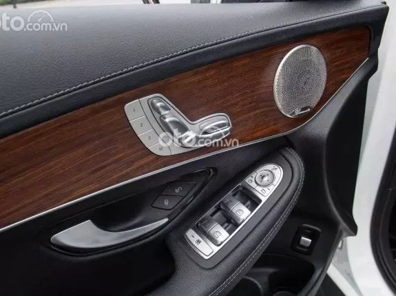 Mercedes-Benz GLC 200 V1 2022 - Xe 1 chủ mua mới từ đầu