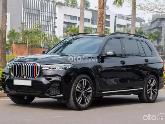 BMW X7 xDrive40i Msport 2022 - Màu đen chạy ít siêu mới
