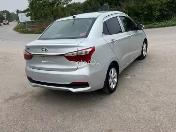 Hyundai Grand i10 Sedan 1.2 MT 2018 - Bản đủ đời 2018. Xe đại chất, không lỗi nhỏ. Máy, số, keo chỉ, thân vỏ zin tuyệt đối. Đã có m