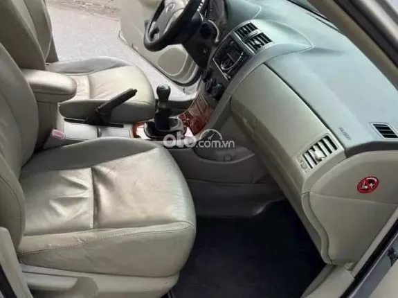 Toyota Corolla Altis 1.8 G 2010 - Số sàn, tư nhân, biển 89. Xe đại chất, zin hết, máy số keo chỉ zin. Nội ngoại thất xuất sắc
