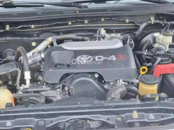 Toyota Fortuner 2010 - Số sàn máy dầu