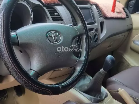 Toyota Fortuner 2010 - Số sàn máy dầu