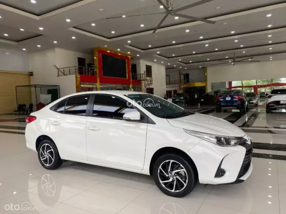 Toyota Vios 1.5 E CVT 2022 - Sedan 5 chỗ số tự động, nổi tiếng lành bền, tiết kiệm