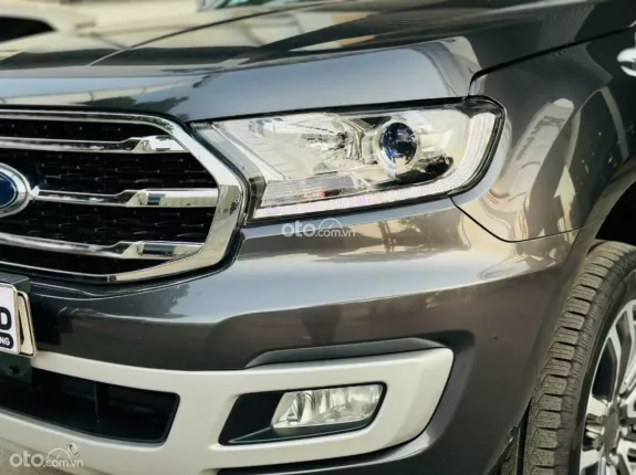 Ford Everest 2.0L ST5 10AT 4x4 Titanium 2019 - 7 chỗ rộng rãi, dẫn động 2 cầu đa năng