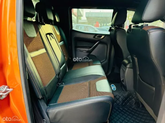 Ford Ranger Wildtrak 3.2 4x4 AT 2015 - Mẫu bán tải máy lớn đi bốc mạnh 2 cầu giá mềm