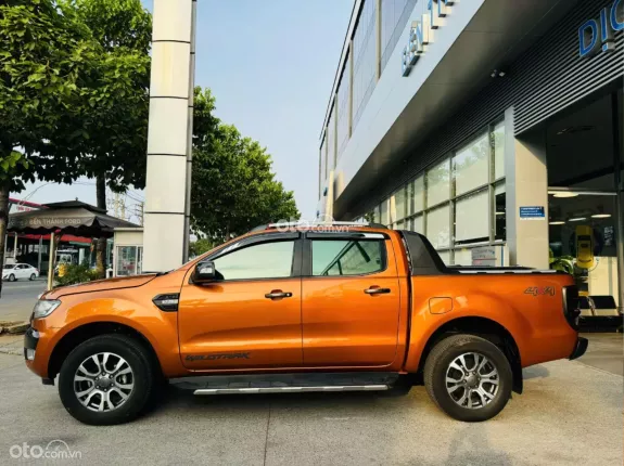 Ford Ranger Wildtrak 3.2 4x4 AT 2015 - Mẫu bán tải máy lớn đi bốc mạnh 2 cầu giá mềm