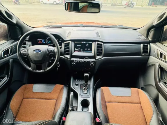 Ford Ranger Wildtrak 3.2 4x4 AT 2015 - Mẫu bán tải máy lớn đi bốc mạnh 2 cầu giá mềm
