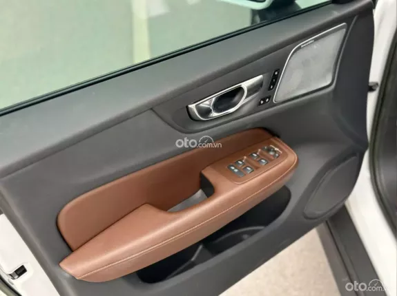 Volvo V60 B5 AWD Cross Country 2023 - V60 nhập khẩu Thuỵ Điển