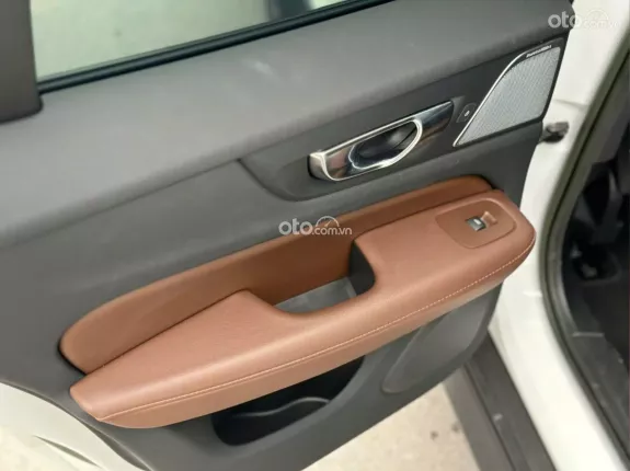 Volvo V60 B5 AWD Cross Country 2023 - V60 nhập khẩu Thuỵ Điển