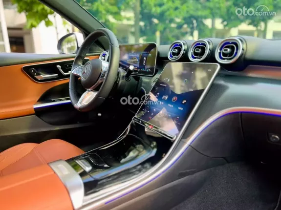 Mercedes-Benz C200 Avantgarde 2022 - TRẮNG/NÂU SIÊU ĐẸP