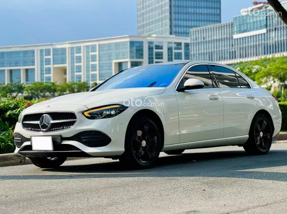 Mercedes-Benz C200 Avantgarde 2022 - TRẮNG/NÂU SIÊU ĐẸP