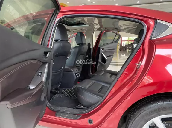 Mazda 6 2.0 AT 2018 - Sedan 5 chỗ cao cấp, Full Options, keo chỉ Zin tuyệt đối