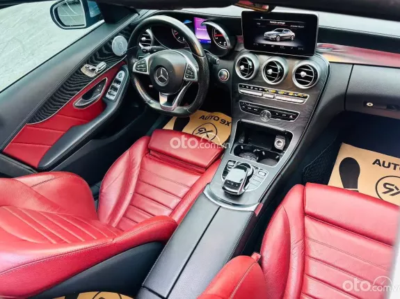 Mercedes-Benz C300 AMG 2015 - Nội thất đỏ