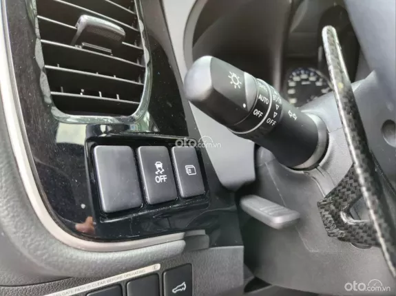 Mitsubishi Outlander 2.0 CVT 2021 - Lướt nhẹ 27.000km