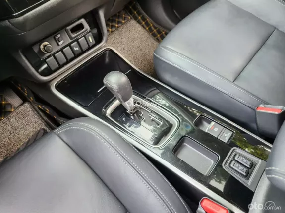 Mitsubishi Outlander 2.0 CVT 2021 - Lướt nhẹ 27.000km