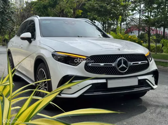 Mercedes-Benz GLC 300 4Matic 2024 - BAO ĐẬU BANK 70-90% (Ib Zalo tư vấn trực tiếp 24/7)