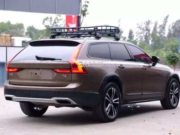Volvo V90 Cross Country 2018 - Xe nhập Thụy Điển, hỗ trợ bank 70%, giá tốt