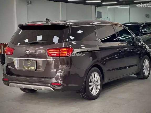 Kia Sedona 2020 - Máy dầu bản full