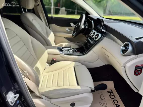 Mercedes-Benz GLC 300 4Matic 2018 - Mercedes-Benz GLC300 xanh/kem sx2018