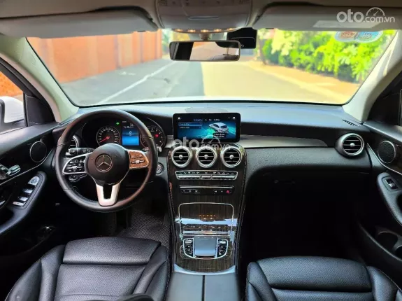 Mercedes-Benz GLC 200 2020 - Trắng Đen