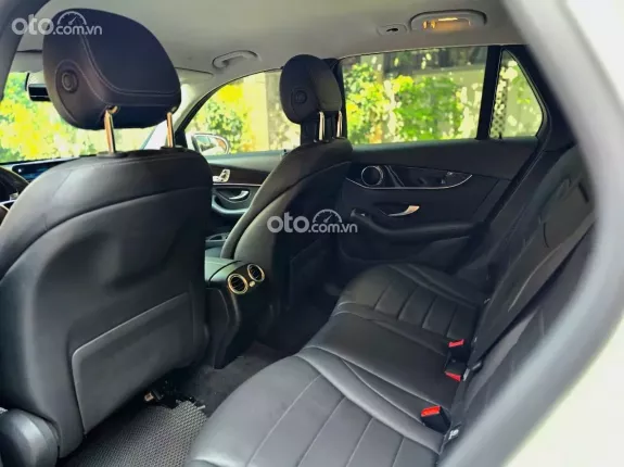 Mercedes-Benz GLC 200 2020 - Trắng Đen
