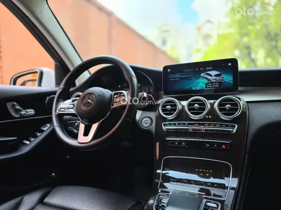 Mercedes-Benz GLC 200 2020 - Trắng Đen