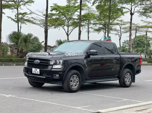 Ford Ranger XLS 2.2 4x2 AT 2022 - Salon mới về chào bán ngay chiếc xe