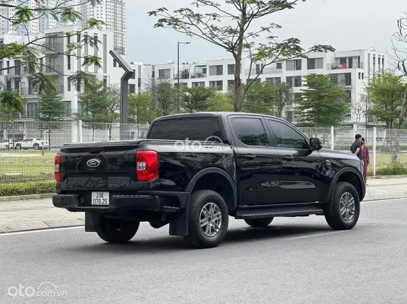 Ford Ranger XLS 2.2 4x2 AT 2022 - Salon mới về chào bán ngay chiếc xe