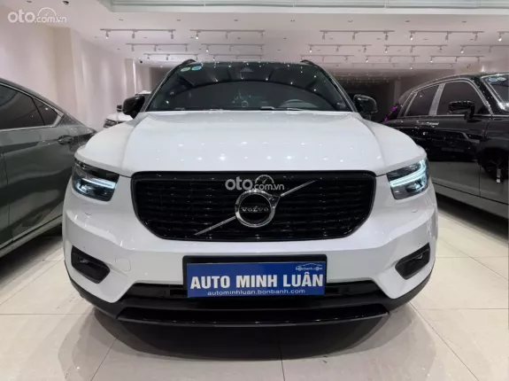 Volvo XC40 R-Design 2020 - Volvo XC40 T5 AWD Model 2020