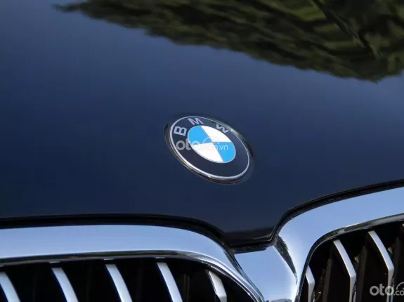 BMW 520i M Sport 2023 - Odo 1789 km đăng ký 2024, bản full có đá cốp, cửa hít 5 năm bảo dưỡng free