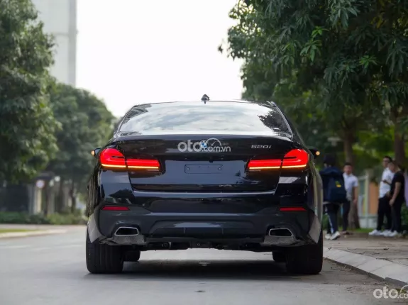 BMW 520i M Sport 2023 - Odo 1789 km đăng ký 2024, bản full có đá cốp, cửa hít 5 năm bảo dưỡng free