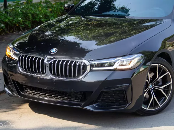 BMW 520i M Sport 2023 - Odo 1789 km đăng ký 2024, bản full có đá cốp, cửa hít 5 năm bảo dưỡng free