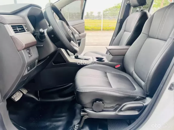 Mitsubishi Xpander AT Premium 2022 - Salon mới về chào bán ngay