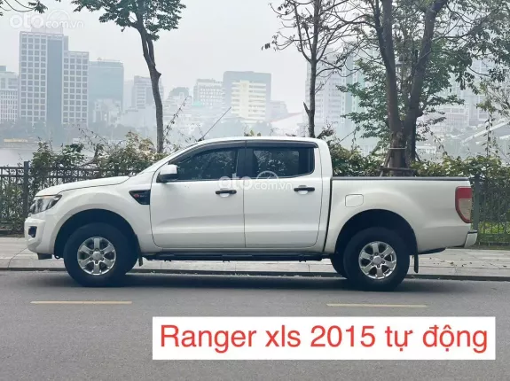 Ford Ranger XLS 2.0L 4x2 AT 2015 - Xe màu trắng đẹp, giá còn thương lượng sâu