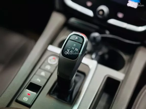 VinFast LUX A2.0 Cao cấp 2021 - Động cơ xăng I-4 2.0L Turbo