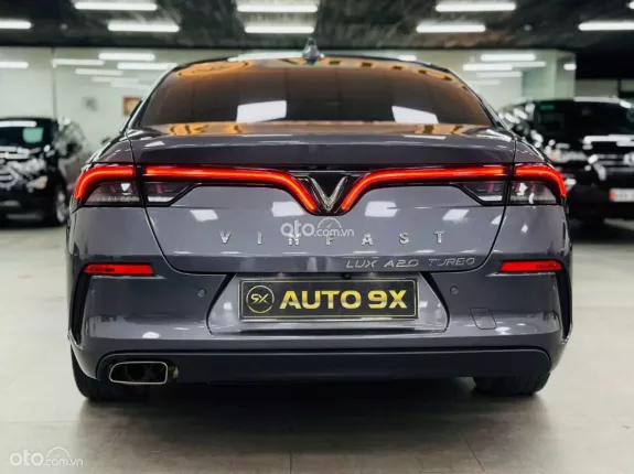 VinFast LUX A2.0 Cao cấp 2021 - Động cơ xăng I-4 2.0L Turbo