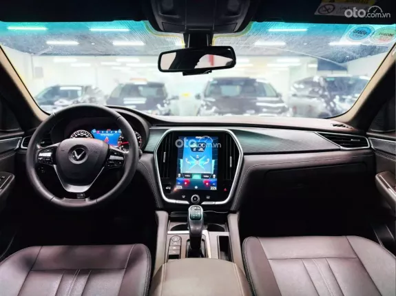 VinFast LUX A2.0 Cao cấp 2021 - Động cơ xăng I-4 2.0L Turbo