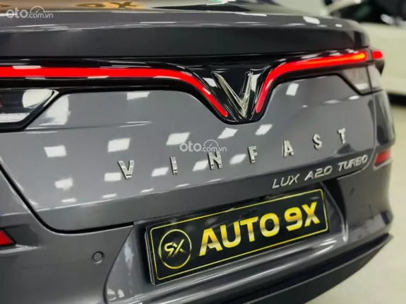 VinFast LUX A2.0 Cao cấp 2021 - Động cơ xăng I-4 2.0L Turbo