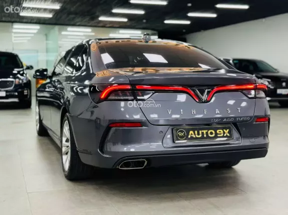 VinFast LUX A2.0 Cao cấp 2021 - Động cơ xăng I-4 2.0L Turbo
