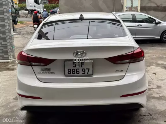 Hyundai Elantra 2017 - Sẵn 1 em MT cho các anh em dịch vụ