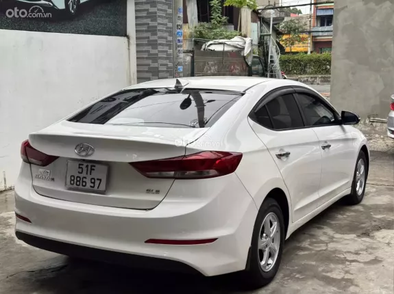 Hyundai Elantra 2017 - Sẵn 1 em MT cho các anh em dịch vụ