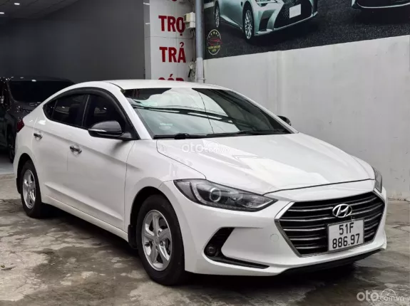 Hyundai Elantra 2017 - Sẵn 1 em MT cho các anh em dịch vụ