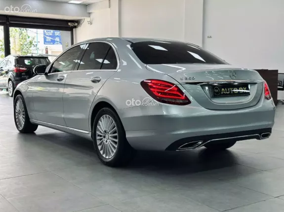 Mercedes-Benz C250 2016 - Màu Bạc ánh kim, nội thất kem