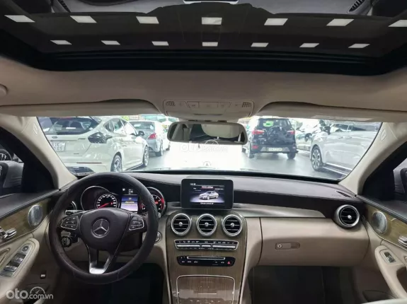 Mercedes-Benz C250 2016 - Màu Bạc ánh kim, nội thất kem