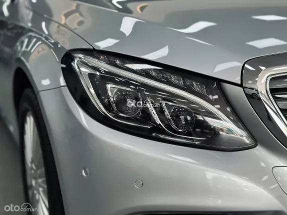 Mercedes-Benz C250 2016 - Màu Bạc ánh kim, nội thất kem