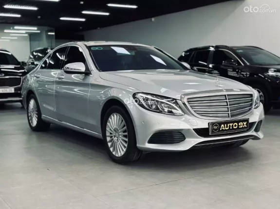 Mercedes-Benz C250 2016 - Màu Bạc ánh kim, nội thất kem