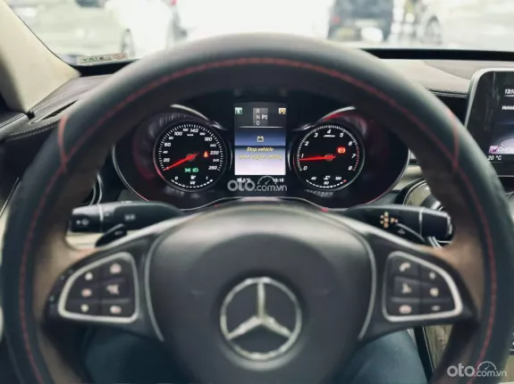 Mercedes-Benz C250 2016 - Màu Bạc ánh kim, nội thất kem